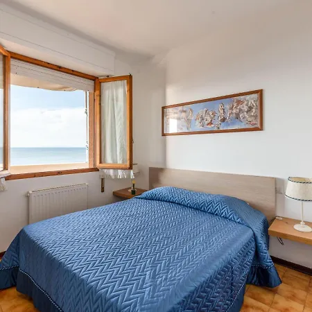 Apartment La Casa Sul Mare By Interhome Casa Sant'Eugenia