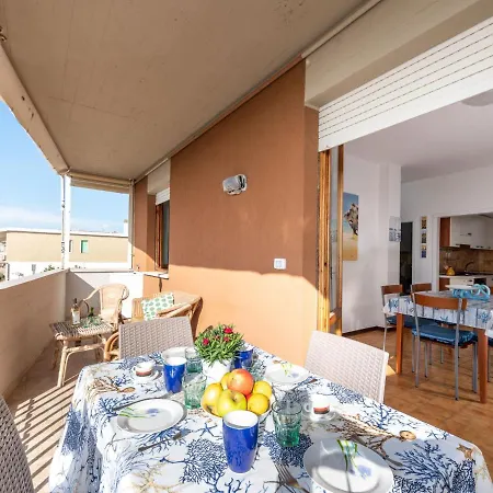 La Casa Sul Mare By Interhome * Casa Sant'Eugenia